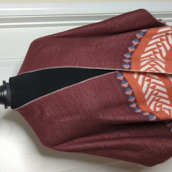 Loft Outlet Reversible Wrap Poncho with Fringe Geometric Print OS - Picture 3 of 14